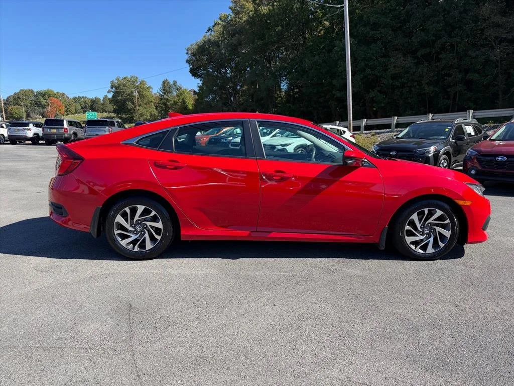Used 2017  Honda EX image 10