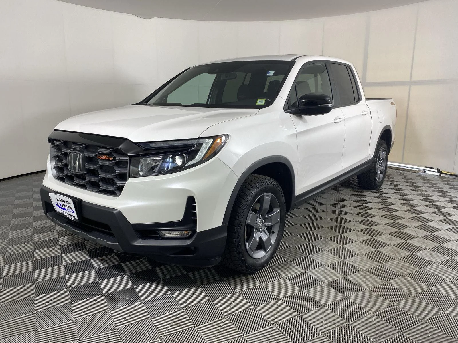 Used 2024 Platinum White Pearl Honda TrailSport image 3
