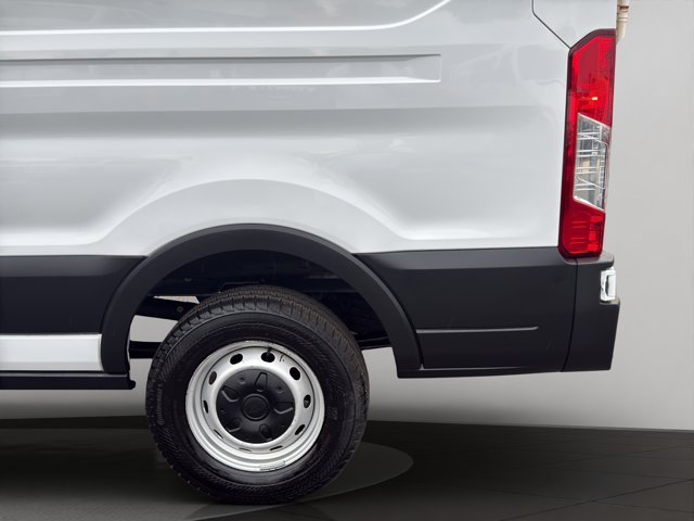 Used 2024 White Ford  image 23