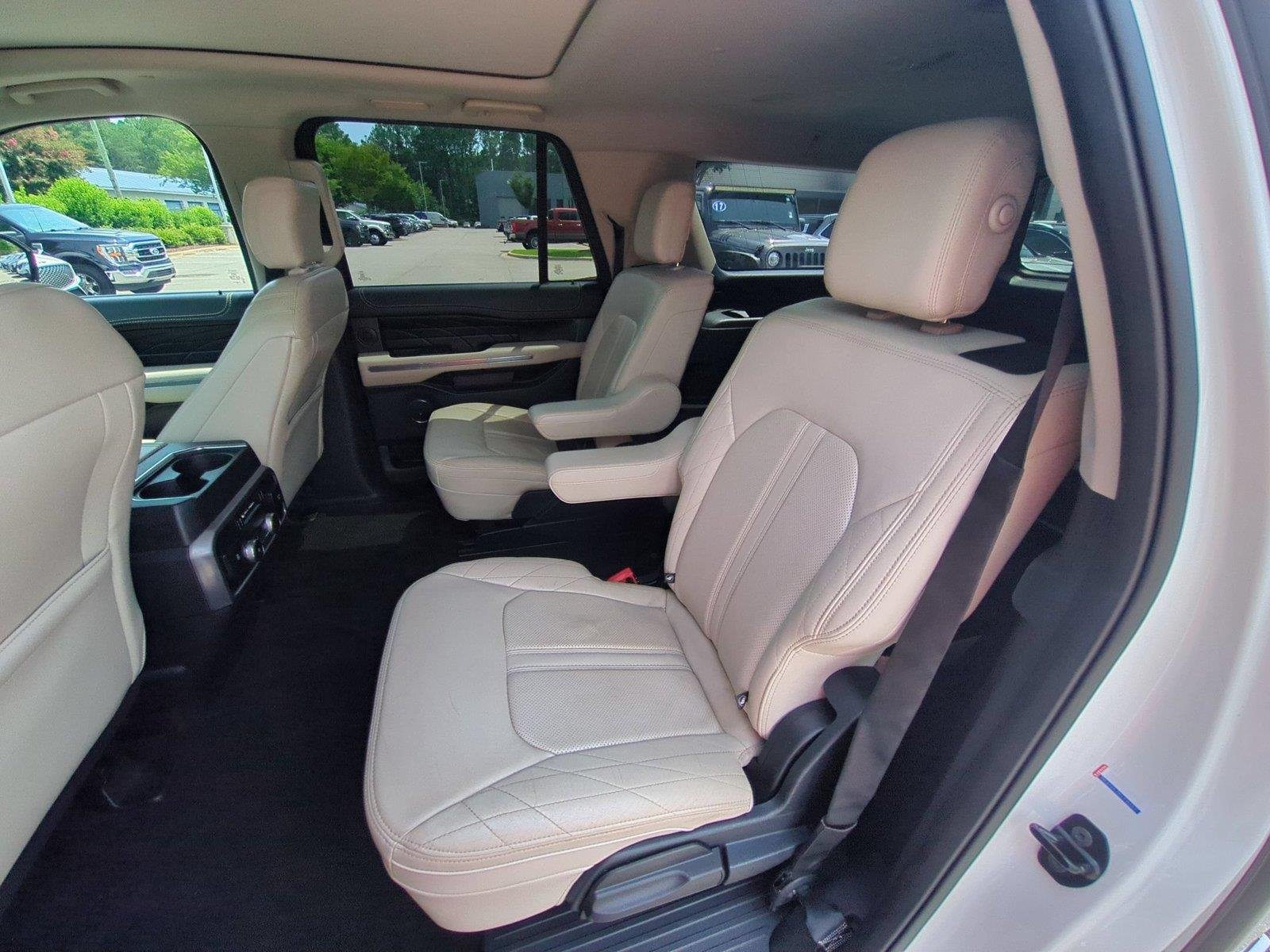 Used 2020 Star White Metallic Tri-Coat Ford Platinum image 34
