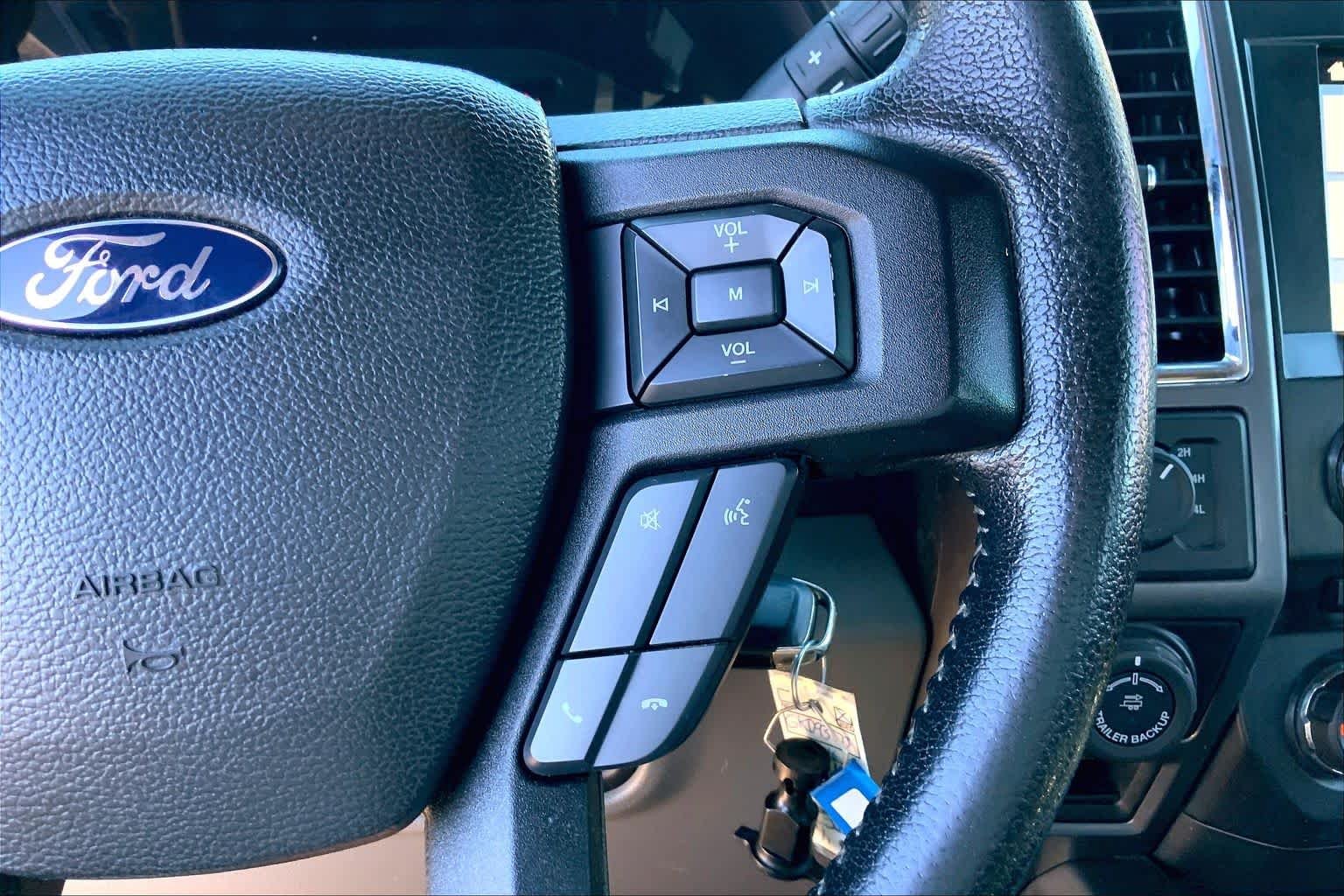 Used 2016 Blue Jeans Metallic Ford XLT image 24
