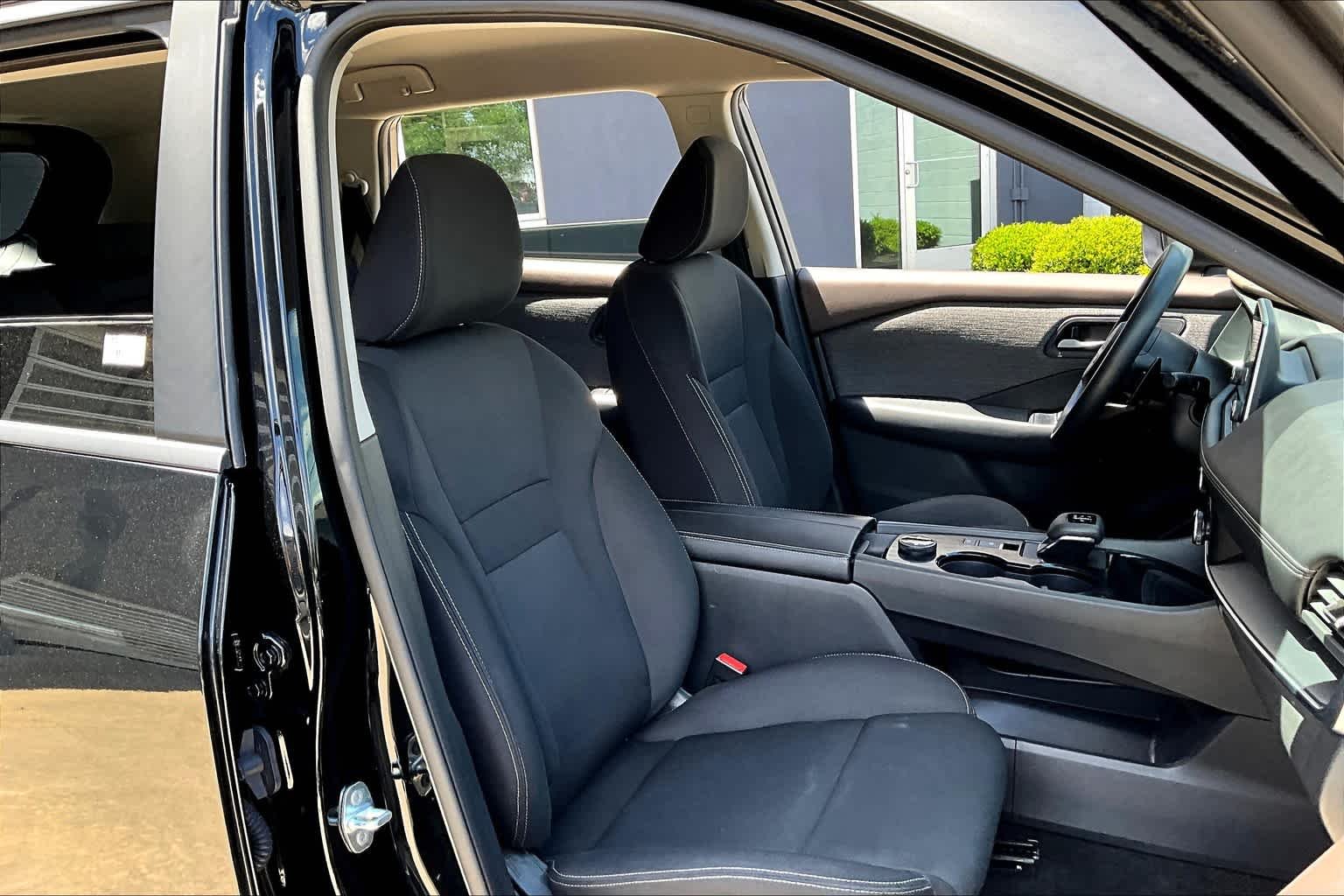 Used 2023 Super Black Nissan S image 8