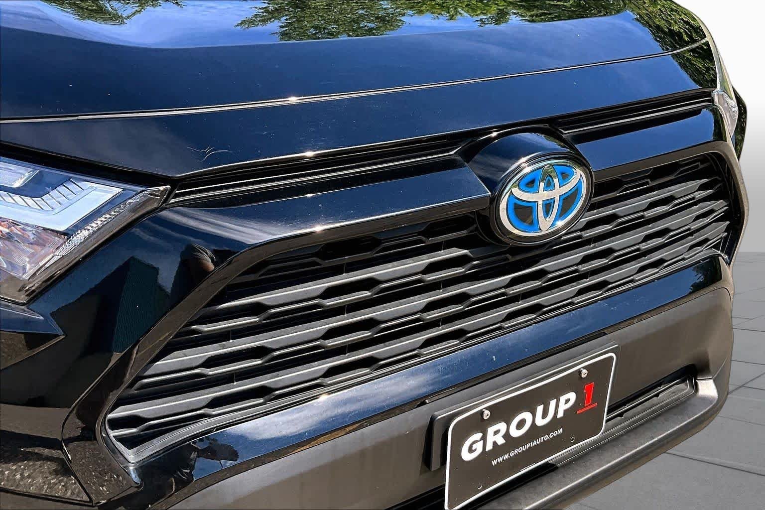 Used 2024 Midnight Black Metallic Toyota Hybrid XLE image 32