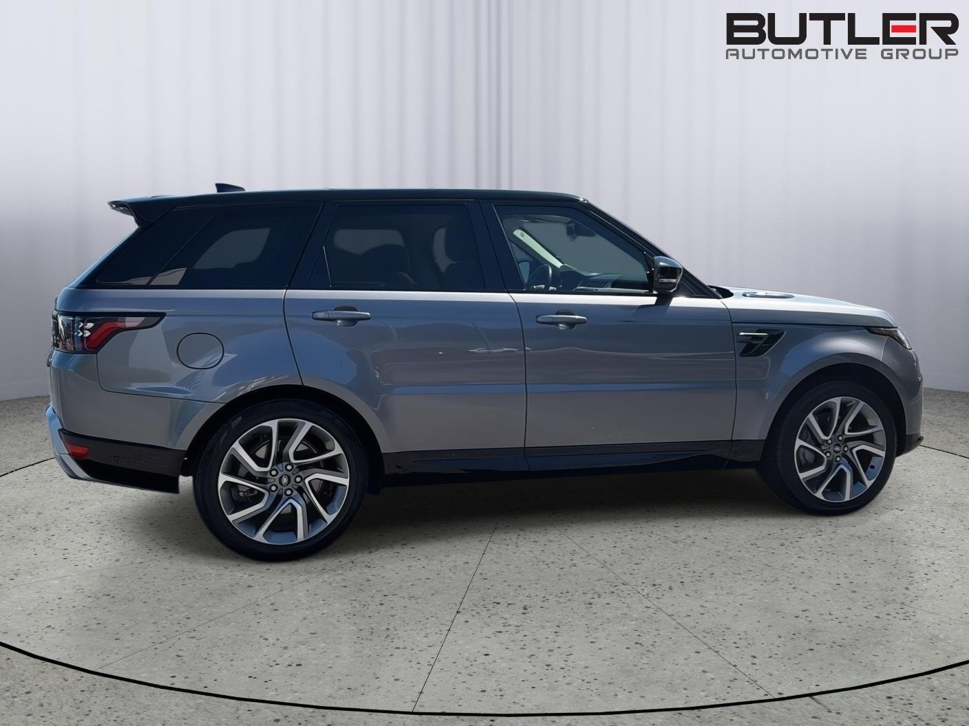 Used 2022 Eiger Grey Metallic Land Rover HSE Silver Edition image 7