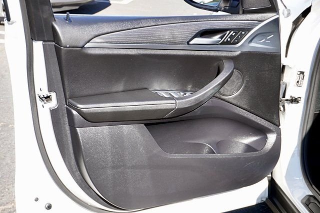 Used 2023 White BMW xDrive30i image 25