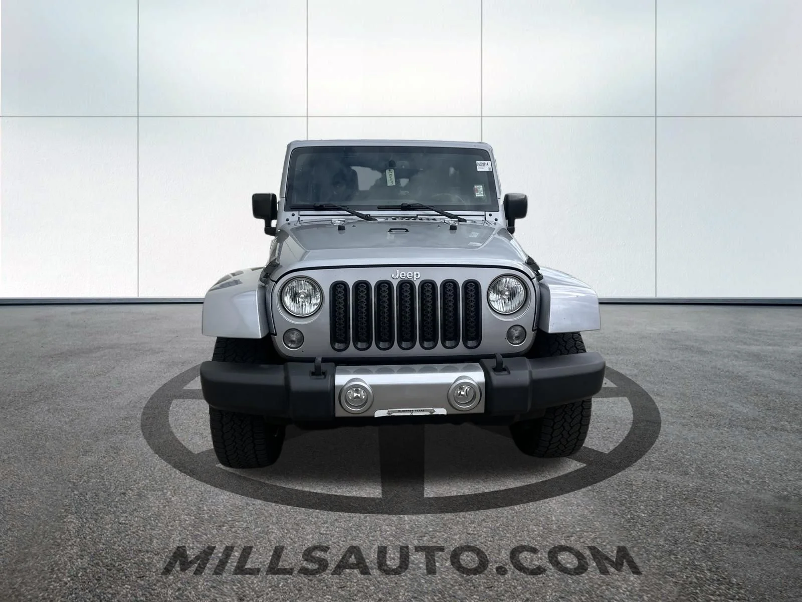 Used 2016 Billet Silver Metallic Clearcoat Jeep Unlimited Sahara image 2