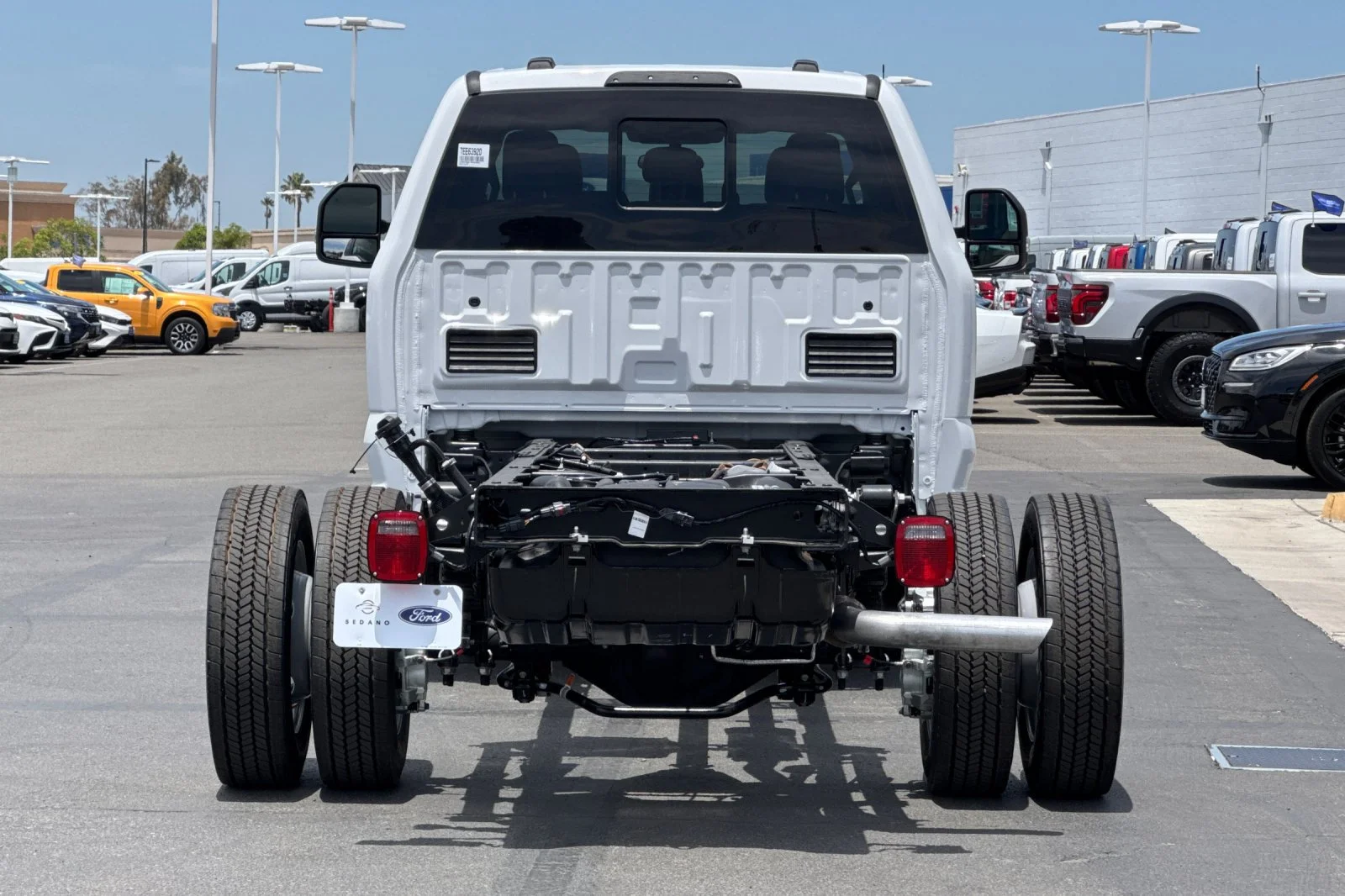 New 2026 Oxford White Ford F-450® XL image 4