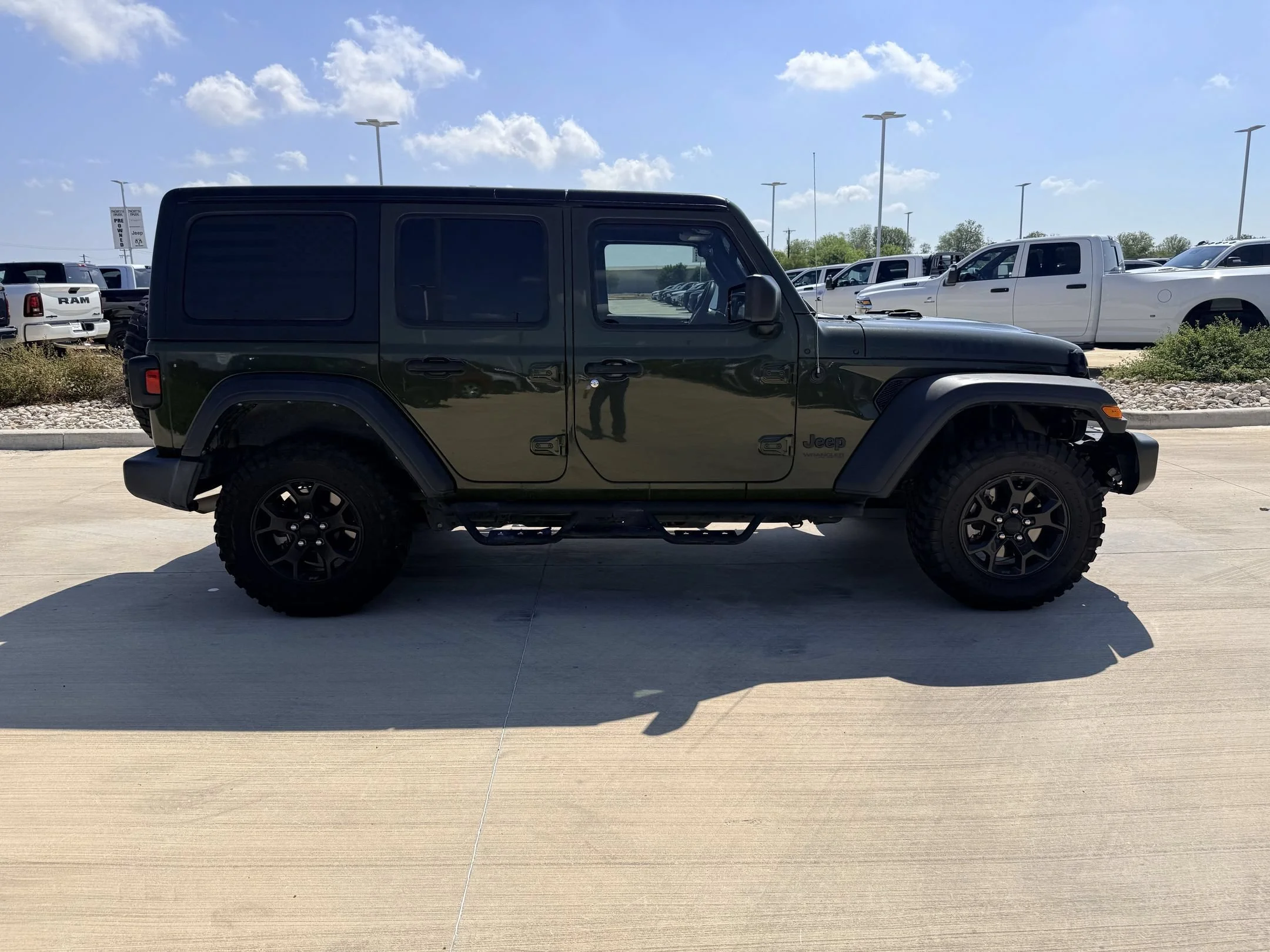 Used 2022 Green Jeep Unlimited Willys image 2