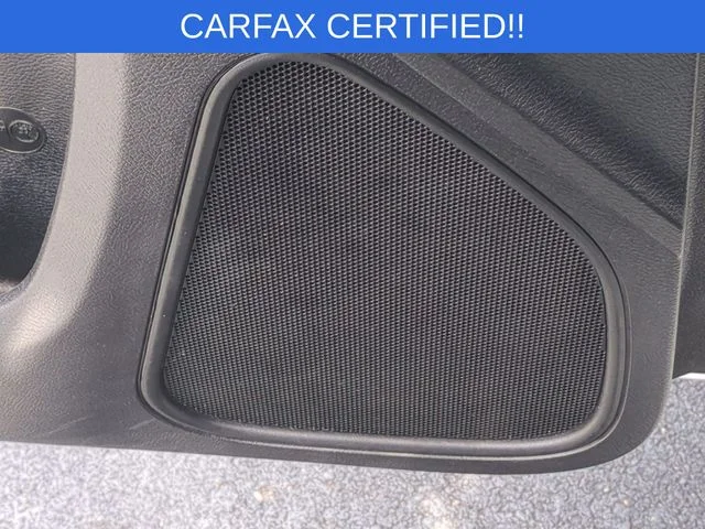 Used 2019 White Dodge SXT image 15