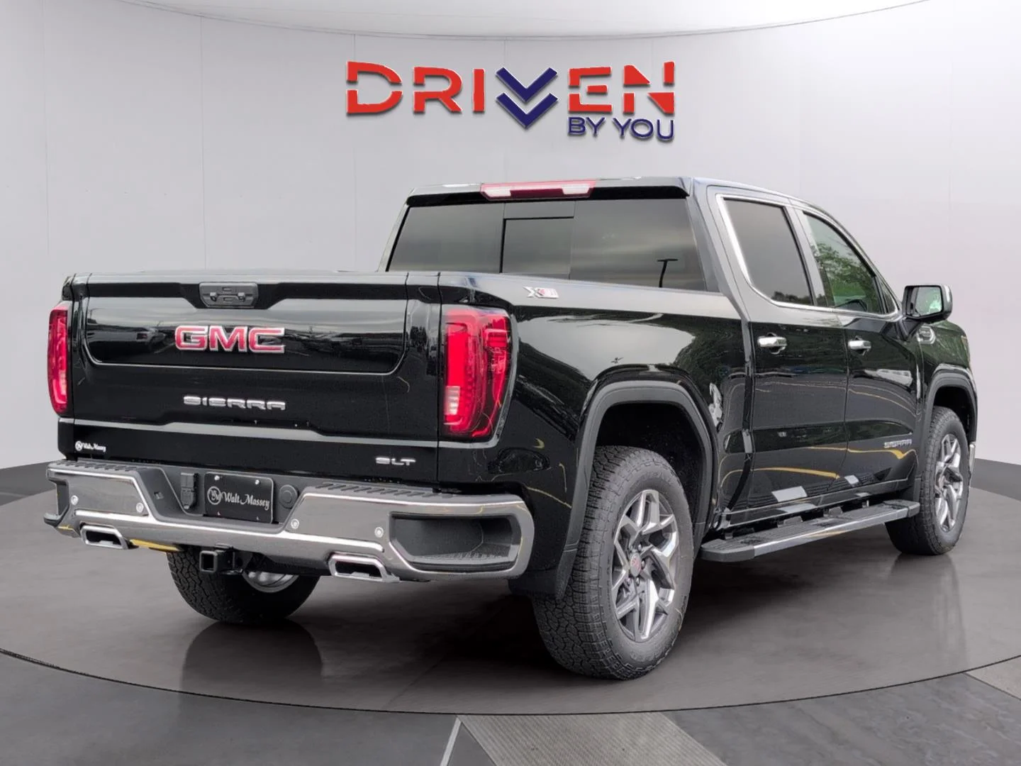 New 2026 Onyx Black GMC SLT image 5