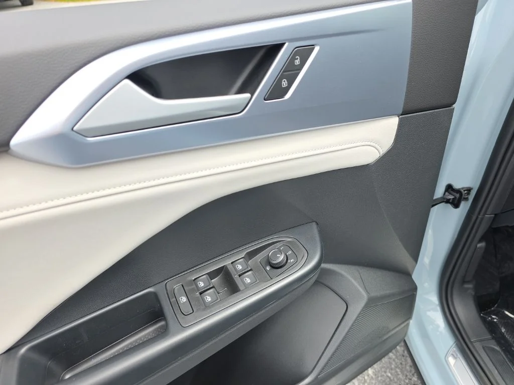 New 2026 Monument Gray Volkswagen 1.5T SE image 9