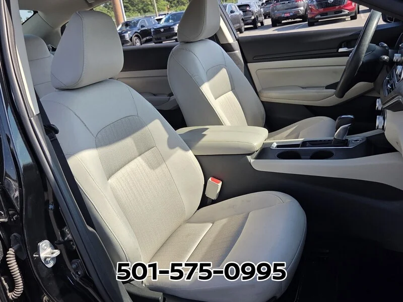 Used 2025 Super Black NISSAN SV FWD image 18