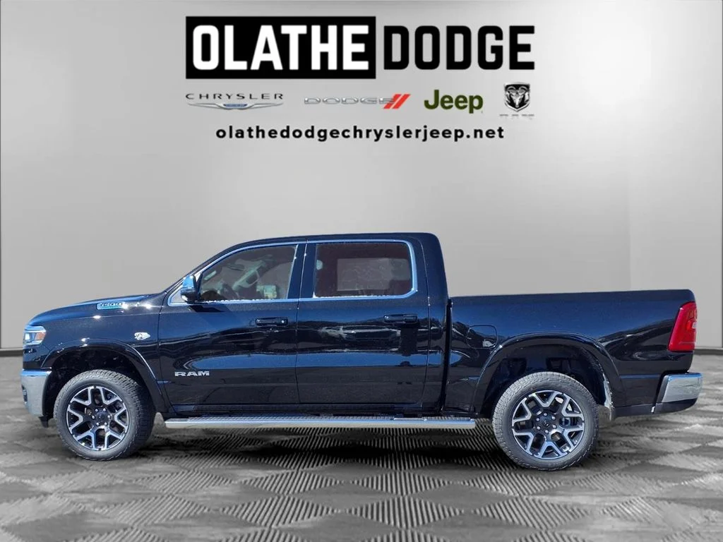 New 2026 Diamond Black Crystal Pearl-Coat Exterior Paint RAM Laramie image 18