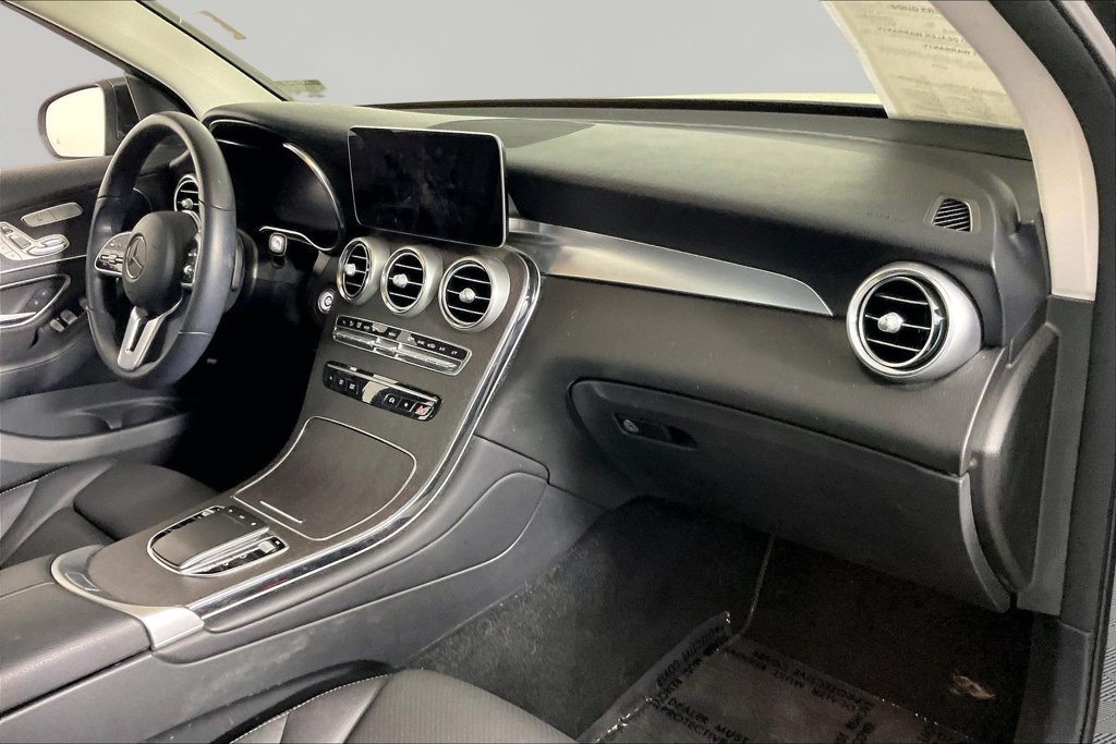 Used 2022 Black Mercedes-Benz GLC 300 image 22