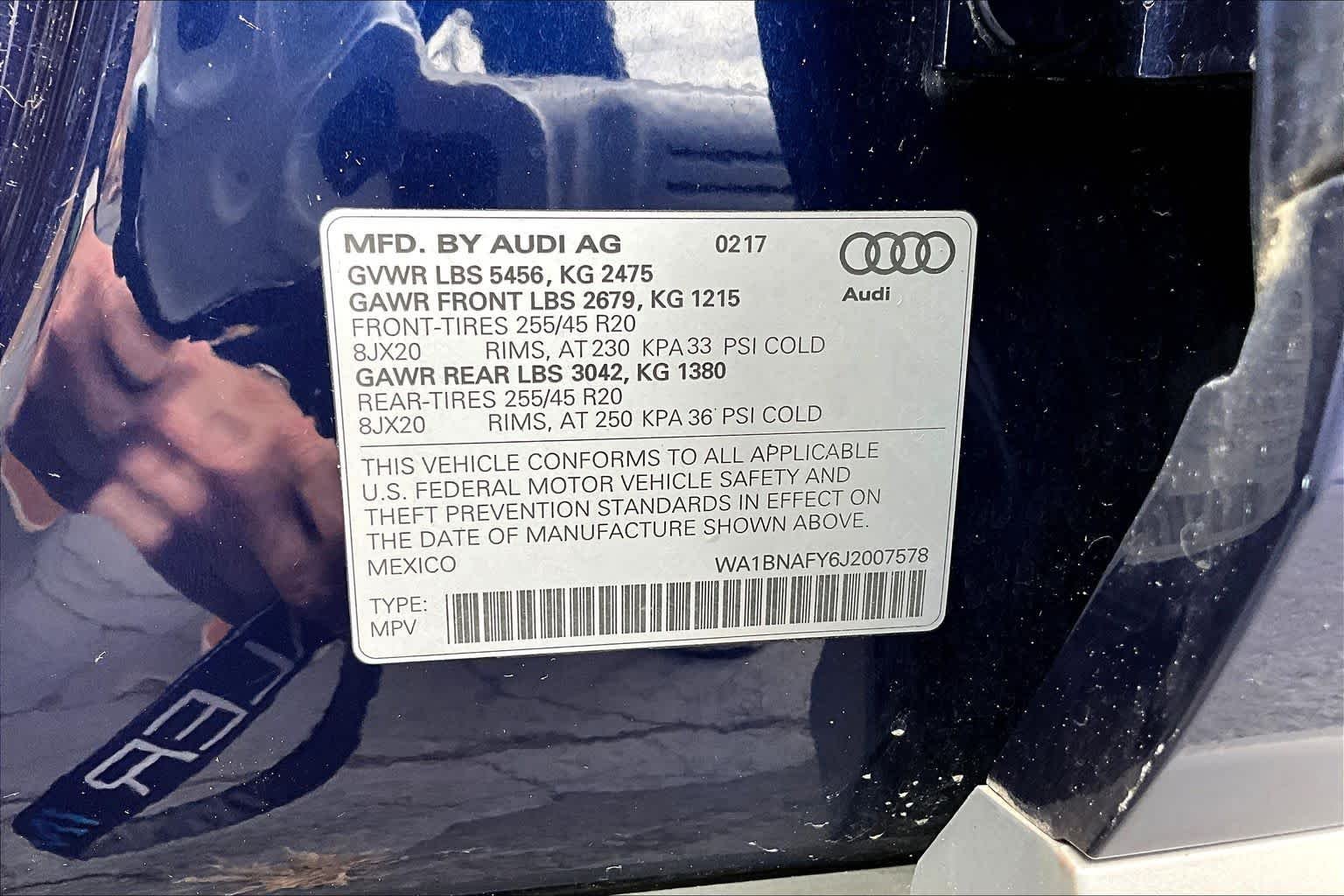 Used 2018 Navarra Blue Metallic Audi Premium Plus image 34