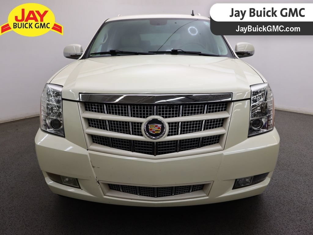 Used 2013 Cadillac Escalade ESV Premium with VIN 1GYS4JEF0DR262287 for sale in Bedford, OH
