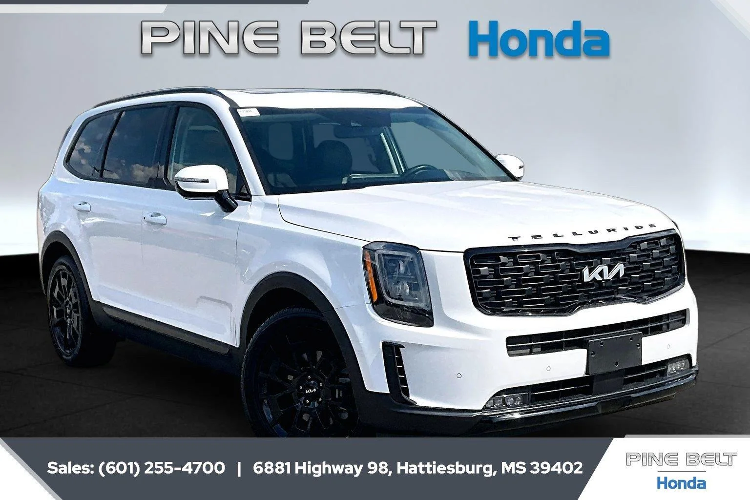 Used 2022 Glacial White Pearl Kia SX image 1