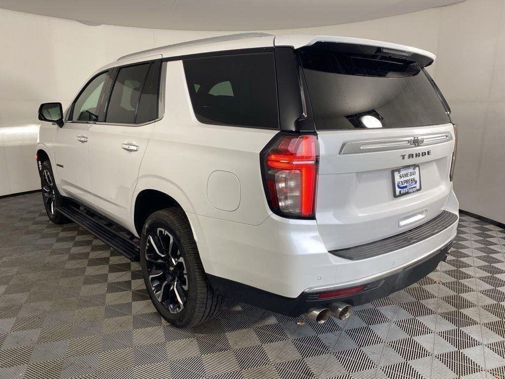 Used 2022 Pearl Chevrolet High Country image 5