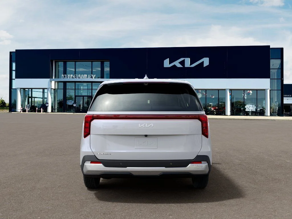 New 2026 Snow White Pearl Kia LXS image 5