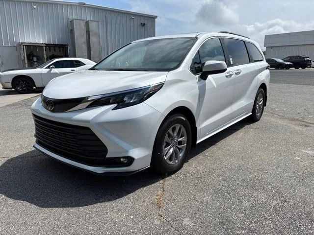 Used 2026 Beige Toyota XLE image 3