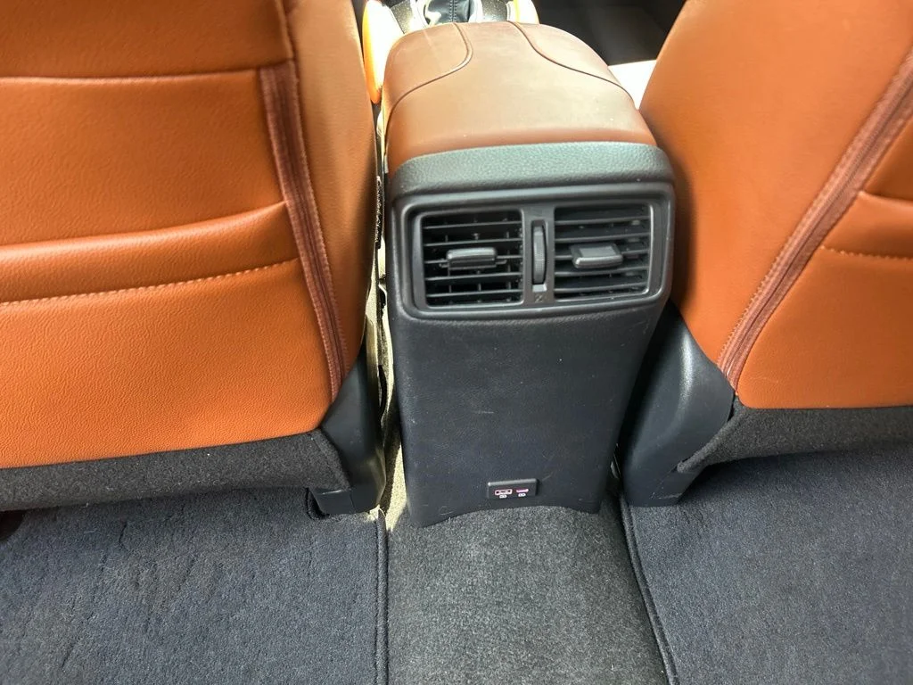 Used 2019 White Nissan SL image 30