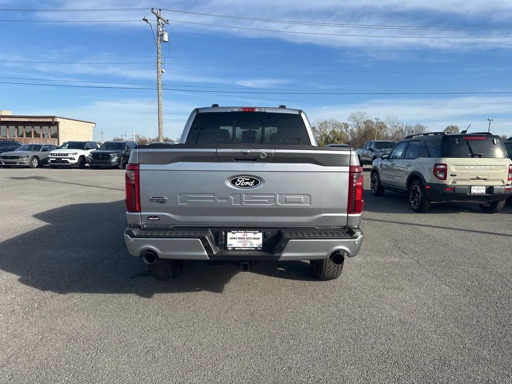 New 2025 Iconic Silver Metallic Ford XLT image 6