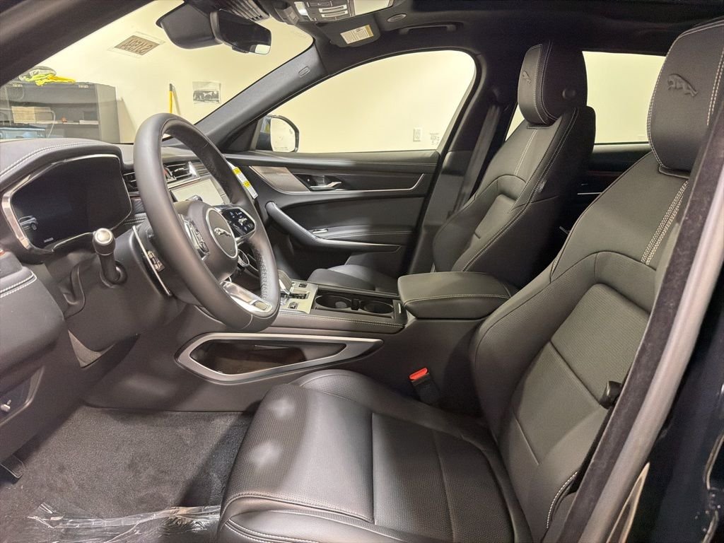 2026 Jaguar F-Pace R-Dynamic S - Photo 11