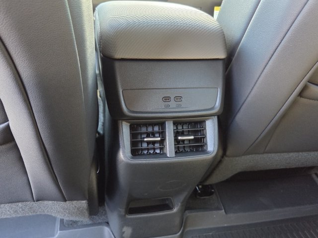 2027 Chevrolet Equinox LT - Photo 11