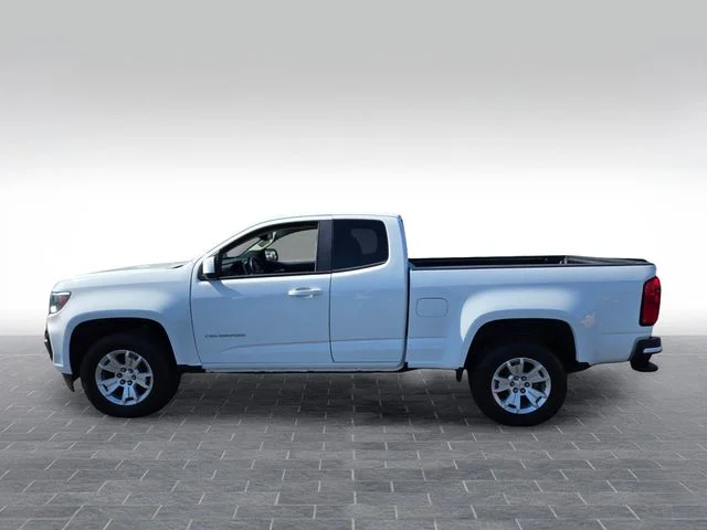 Used 2022 White Chevrolet LT image 4