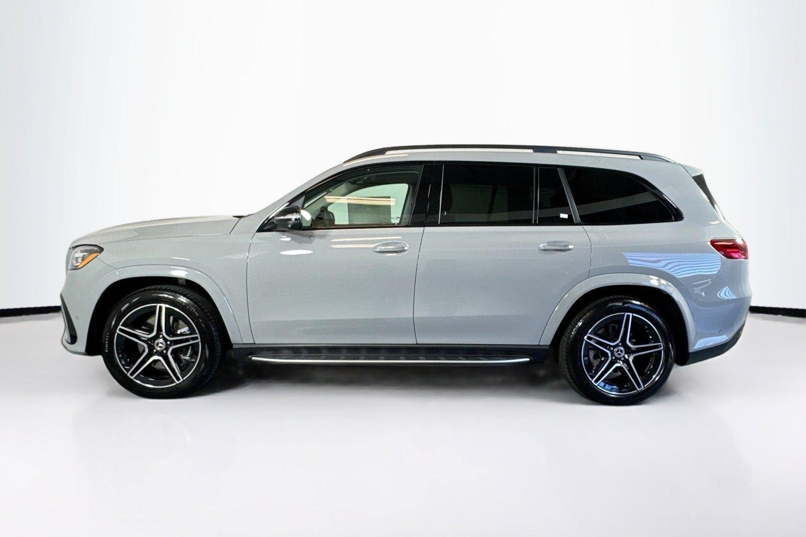 New 2026 Manufaktur Alpine Grey Mercedes-Benz GLS 450 image 8