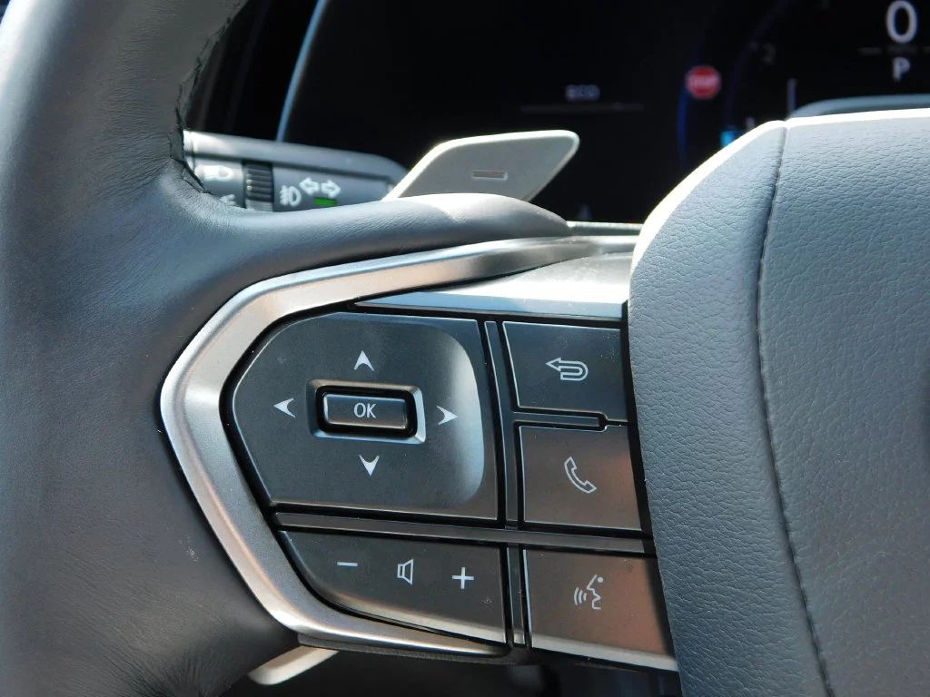 Used 2025 Beige Lexus 350 Premium image 25