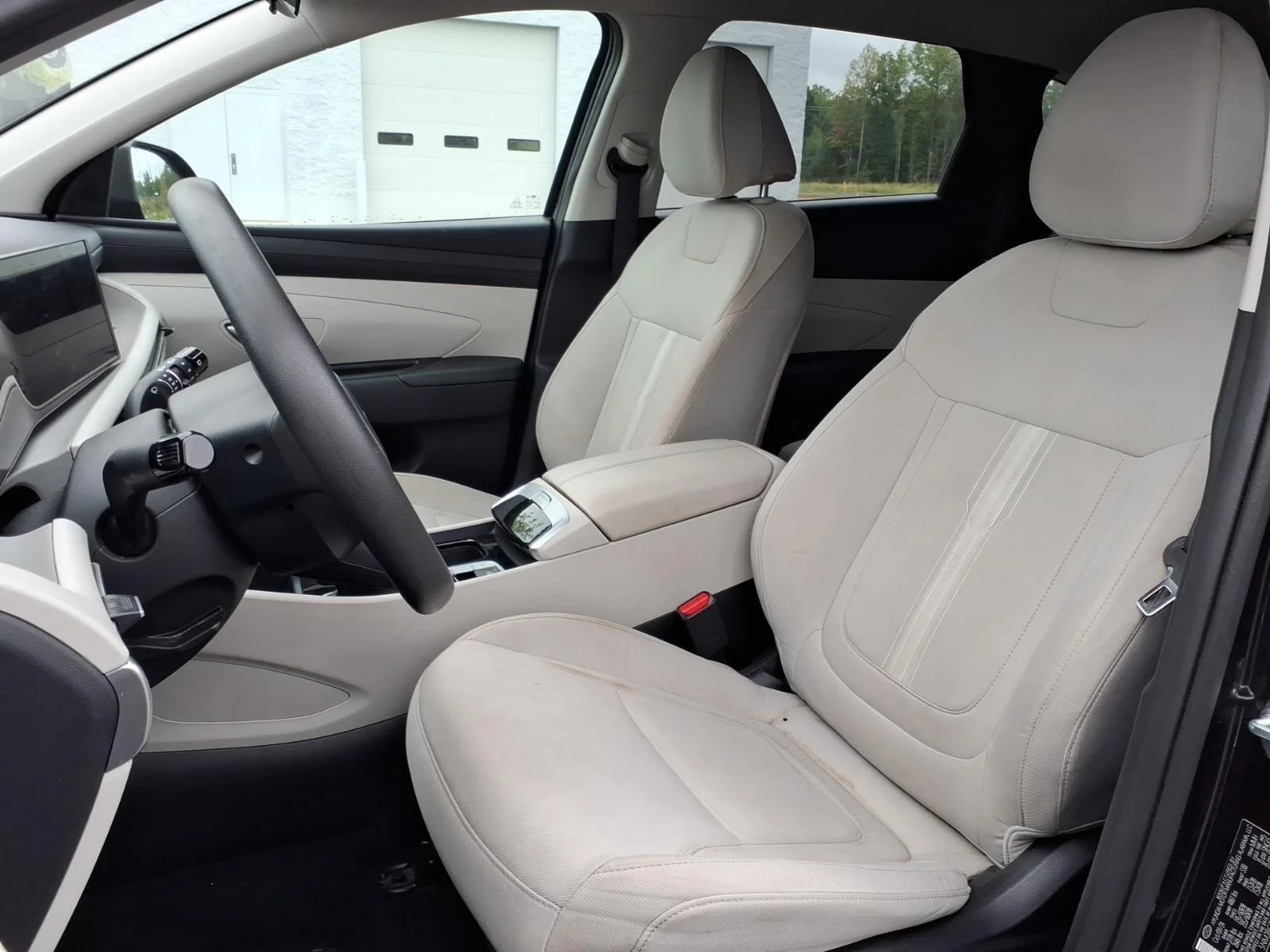 Used 2025 Phantom Black Hyundai SEL image 19