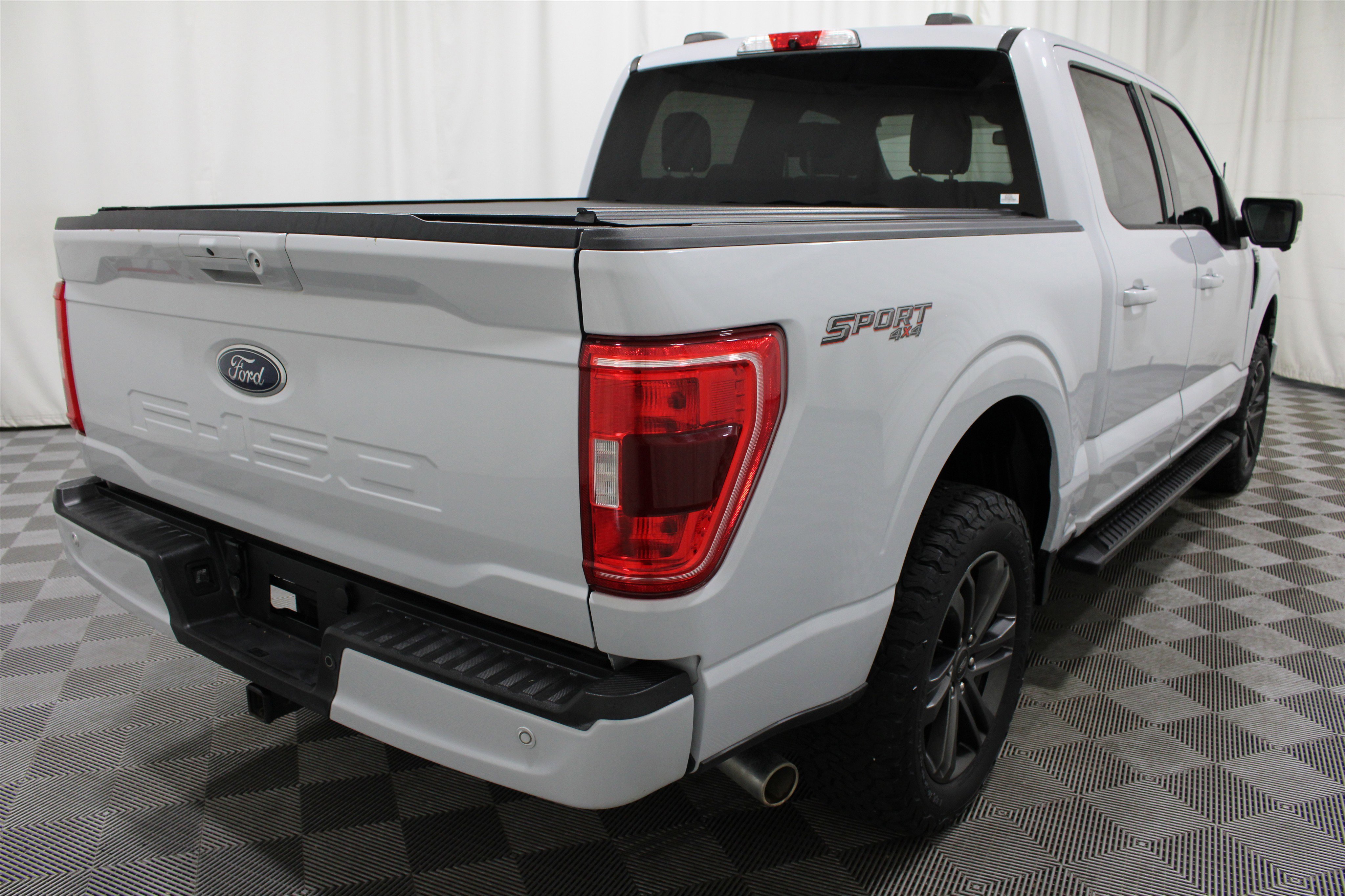 Used 2021 Space White Metallic Ford XLT image 30