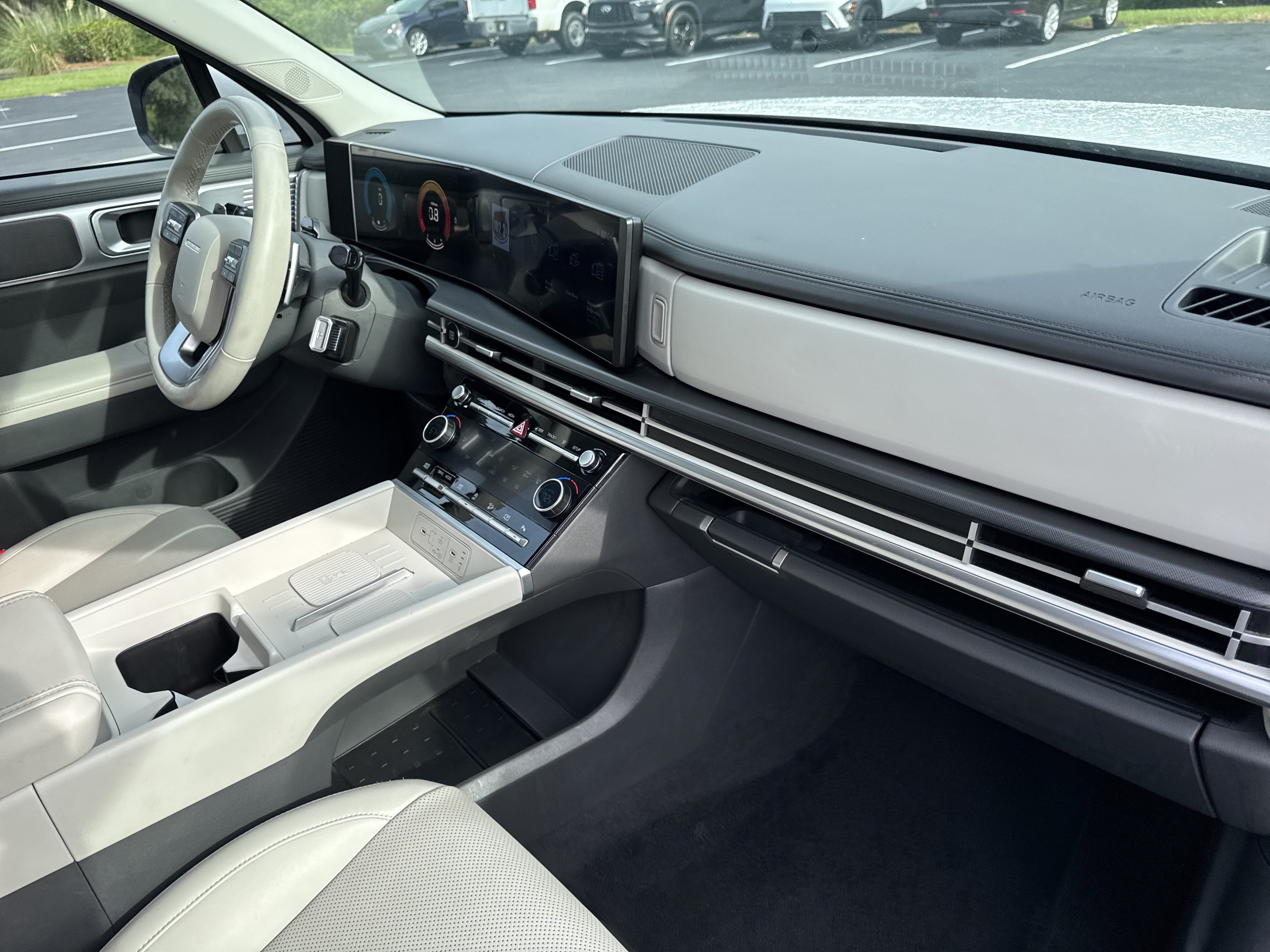 Used 2025 Serenity White Hyundai SEL image 35