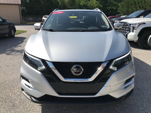 Used 2022 Brilliant Silver Metallic Nissan SL image 2