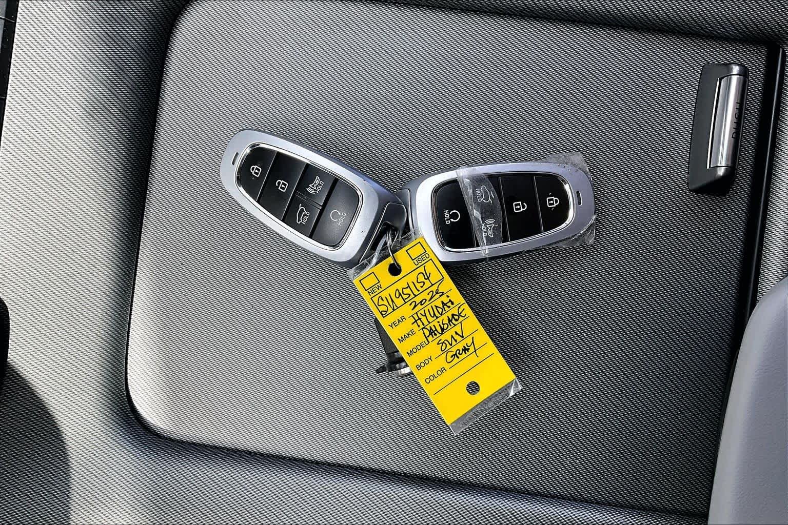 Used 2025 Steel Graphite Hyundai SEL Premium 7P image 15