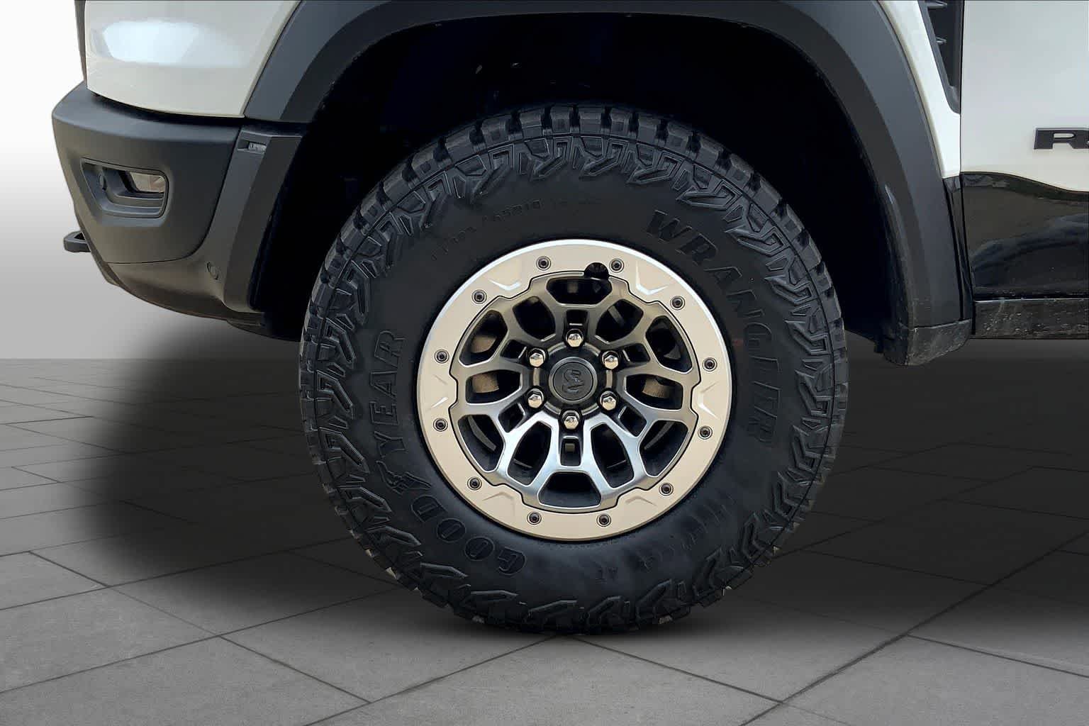 New 2026 Bright White Clear-Coat Exterior Paint RAM RHO image 11