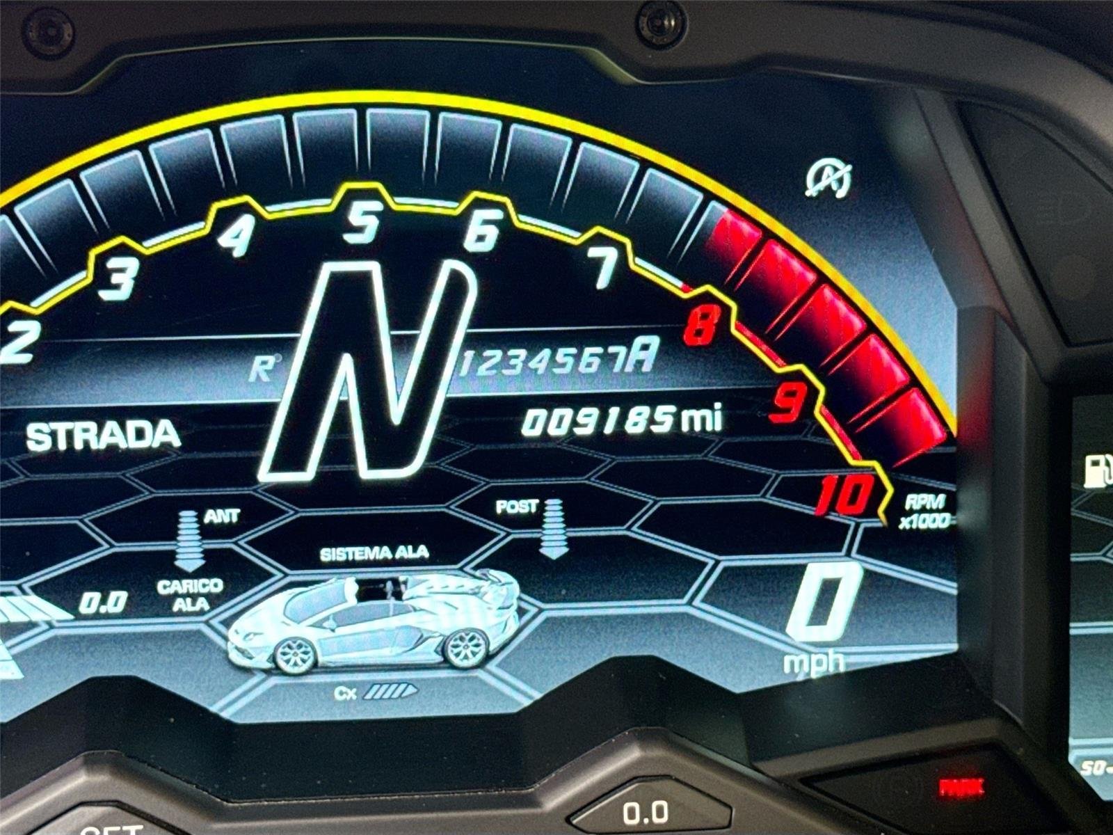 2021 Lamborghini Aventador - Photo 19