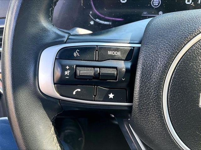 Used 2023 White Kia X-Line image 24