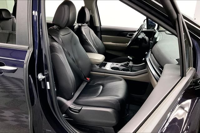 2025 Kia Carnival LXS - Photo 8