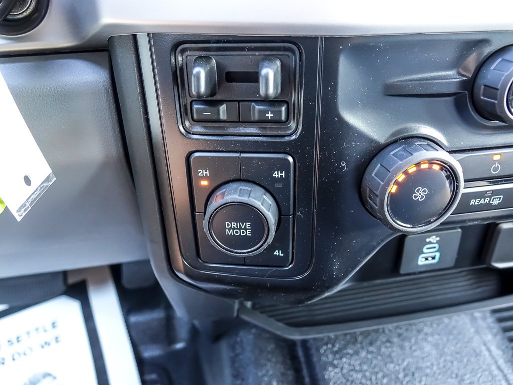 New 2026 Oxford White Ford 11' KUV image 30