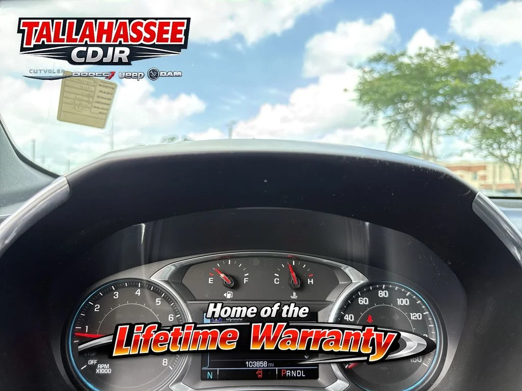 Used 2018 Pearl Chevrolet LT image 17