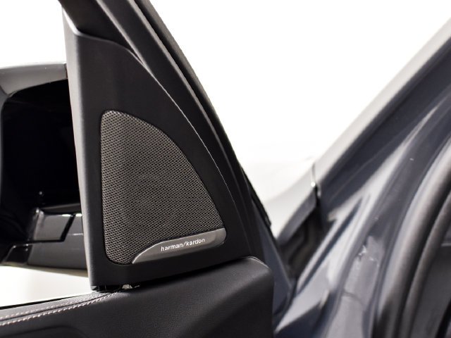 Used 2025 Gray BMW M60i image 20