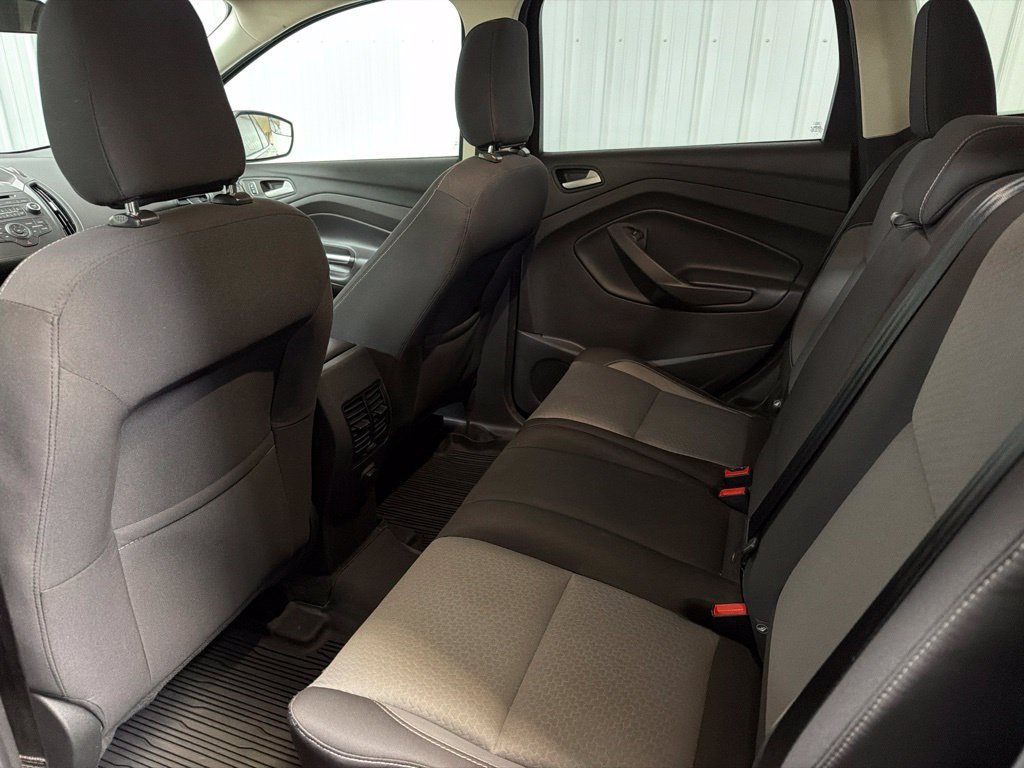Used 2018 Red Ford SE image 31