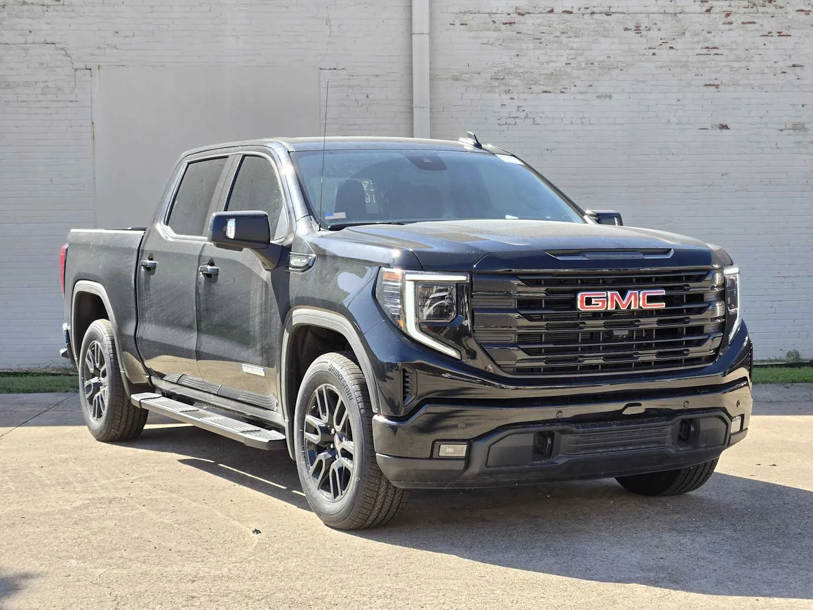 New 2026 Onyx Black GMC Elevation image 2