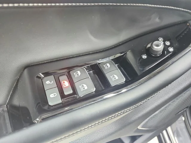 Used 2023 Gray Jeep Overland image 39
