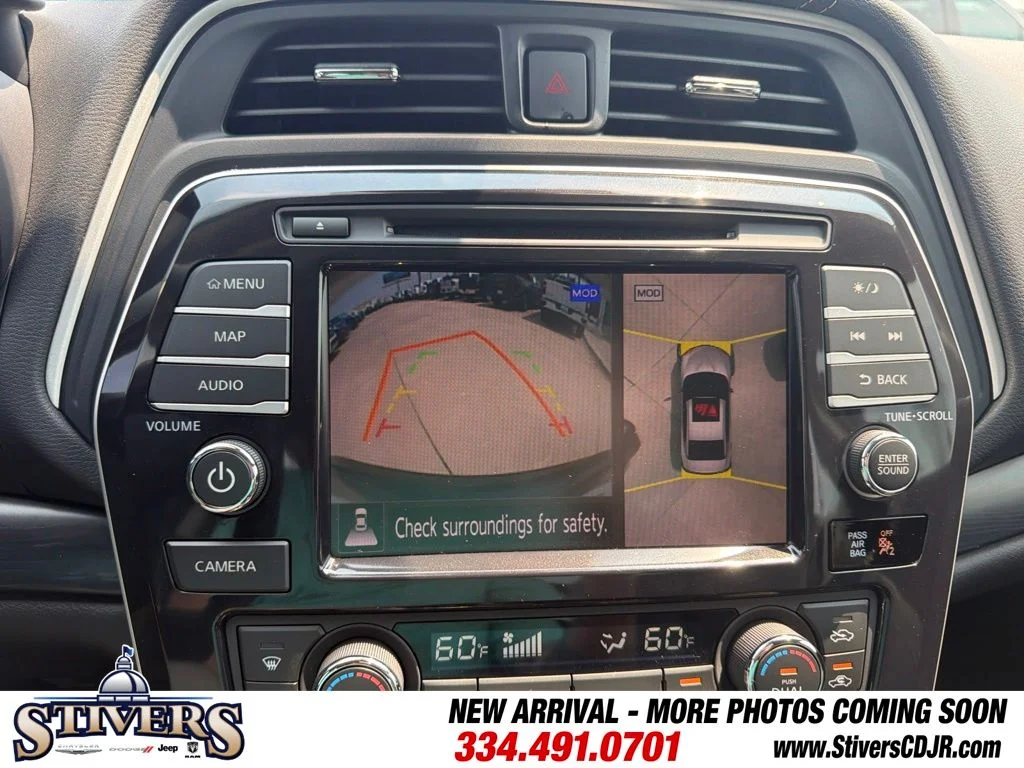 Used 2023 Black Nissan Platinum image 20