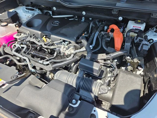Used 2025 White Toyota XLE image 23