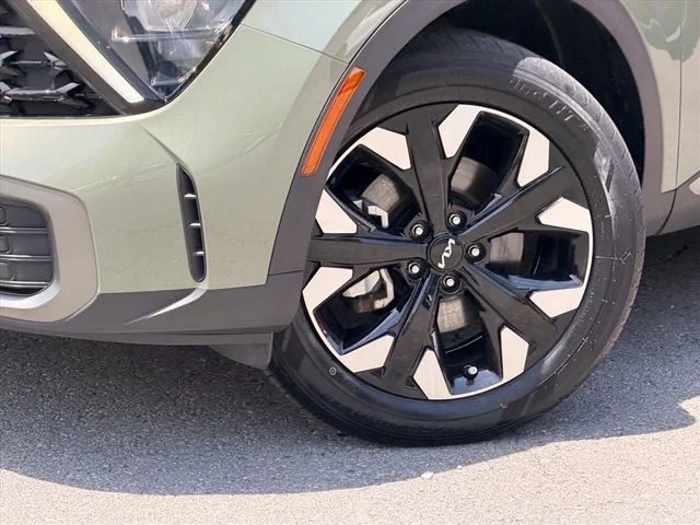 Used 2023 Green Kia X-Line image 28
