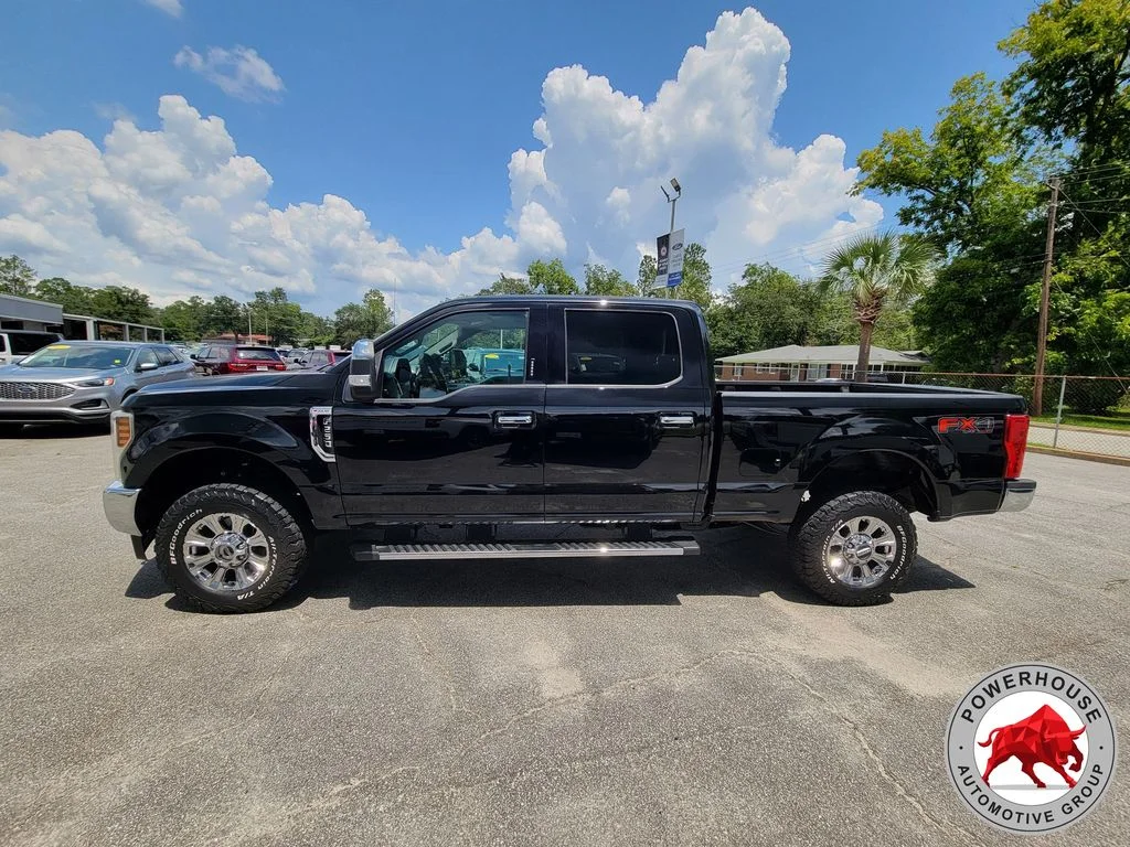 Used 2018 Black Ford XLT image 2